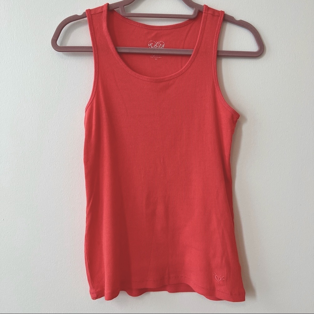 Peach girls or juniors tank